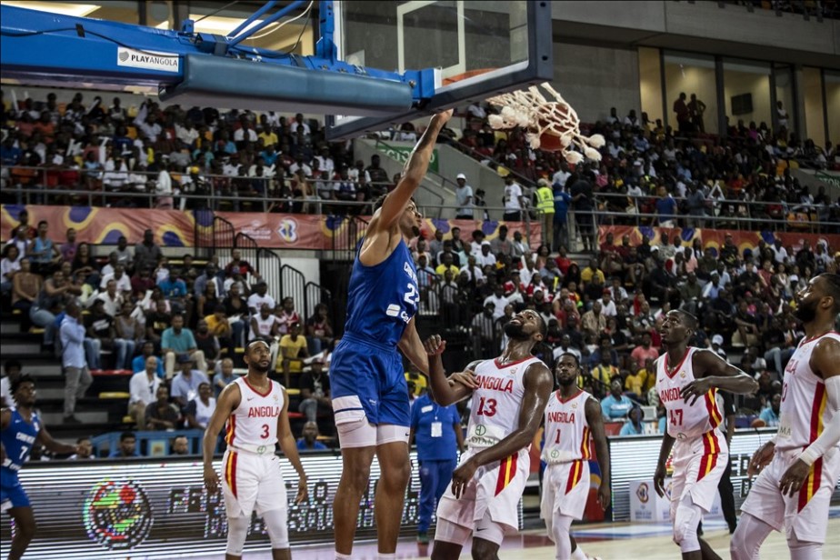 Tavarres Basket