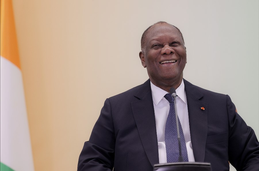 Ouattara sommet democratie 2